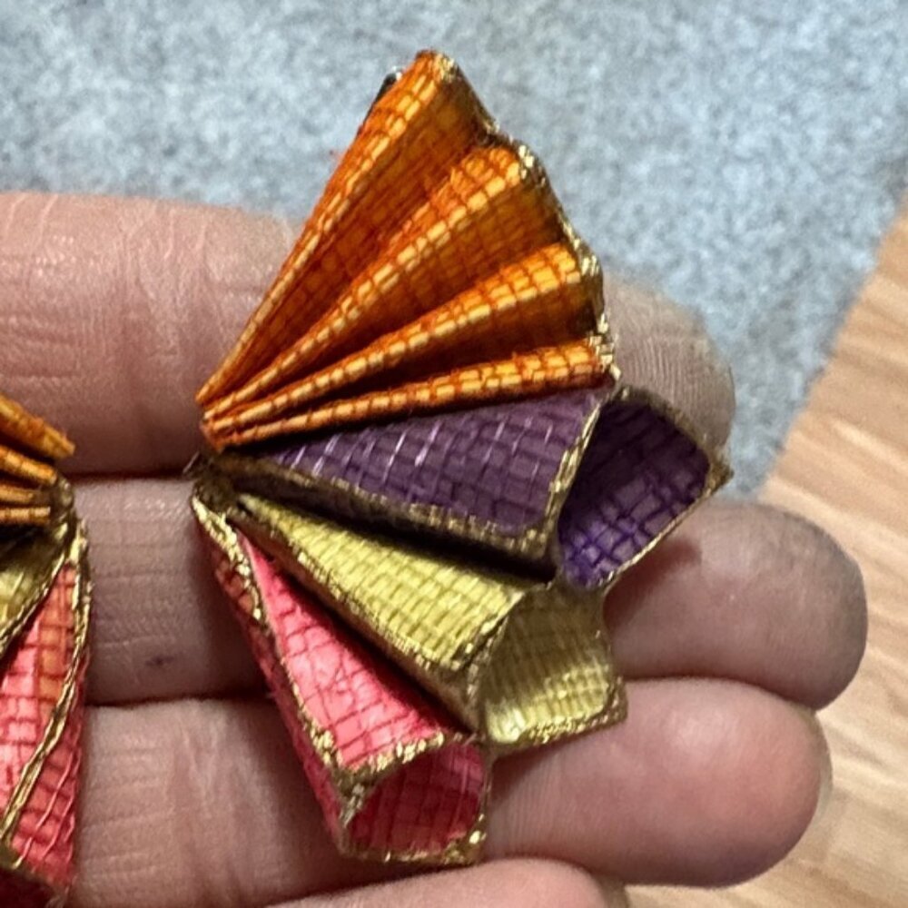 VINTAGE HANDMADE ETHNIC MULTICOLORED RAFFA FABRIC HOLLOW FAN POST 1.2" EARRINGS - Picture 6 of 8